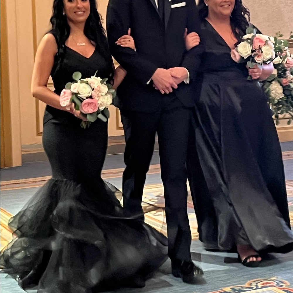 Beautiful black gown for weddings. Big fluffy bottom! Bodycon fitting! Stunning